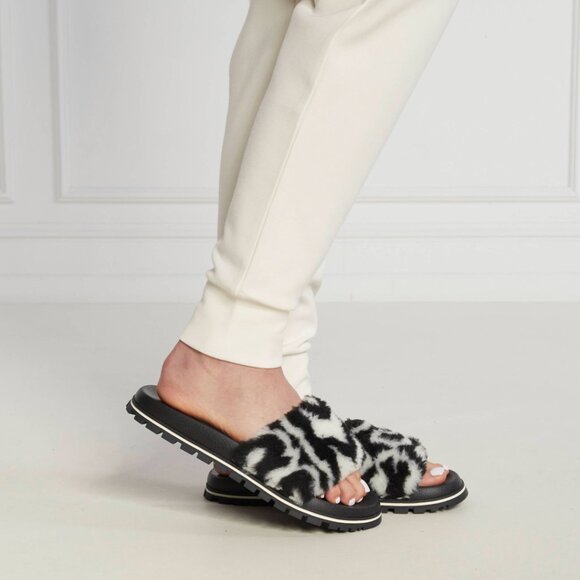 Marc Jacobs The Monogram Teddy Slide – Black/Ivory - Picture 6 of 11